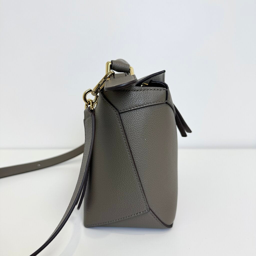 M3 LOEWE スエードベスト SIZE42 グレー LOEWE Puzzle Edge Bag – The Closet New York