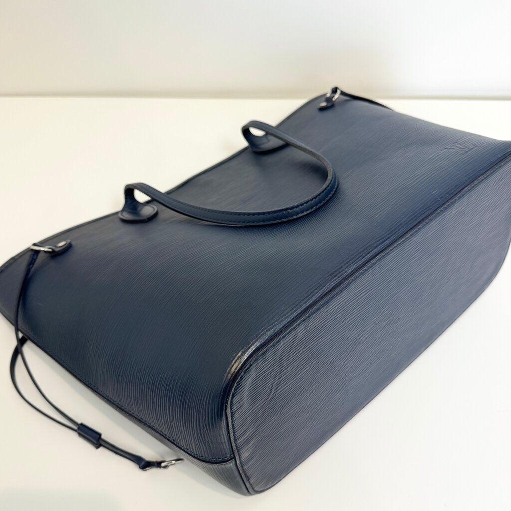 LOUIS VUITTON Navy Epi Neverfull – The Closet New York