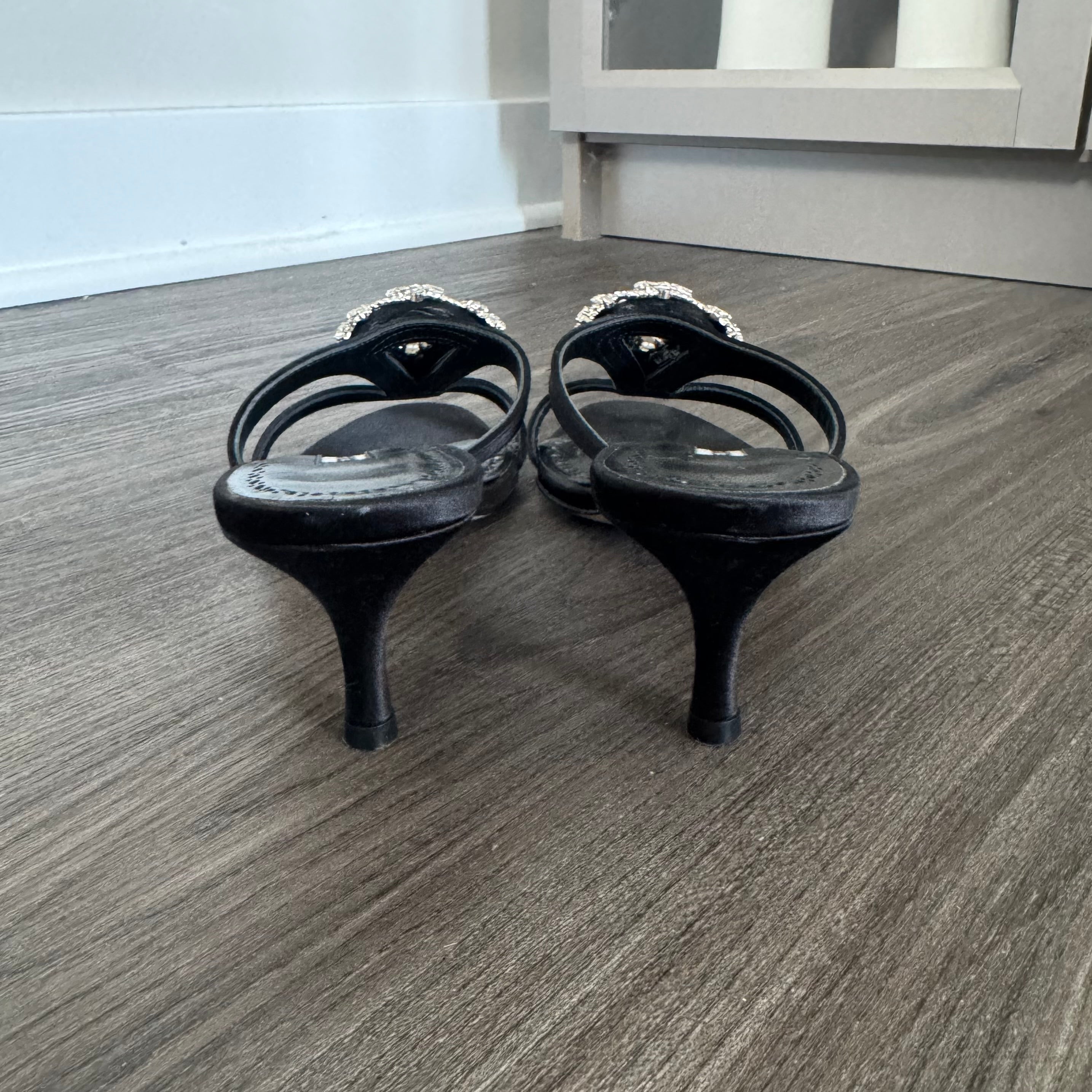Manolo Blahnik Trinamu Sandals – The Closet New York