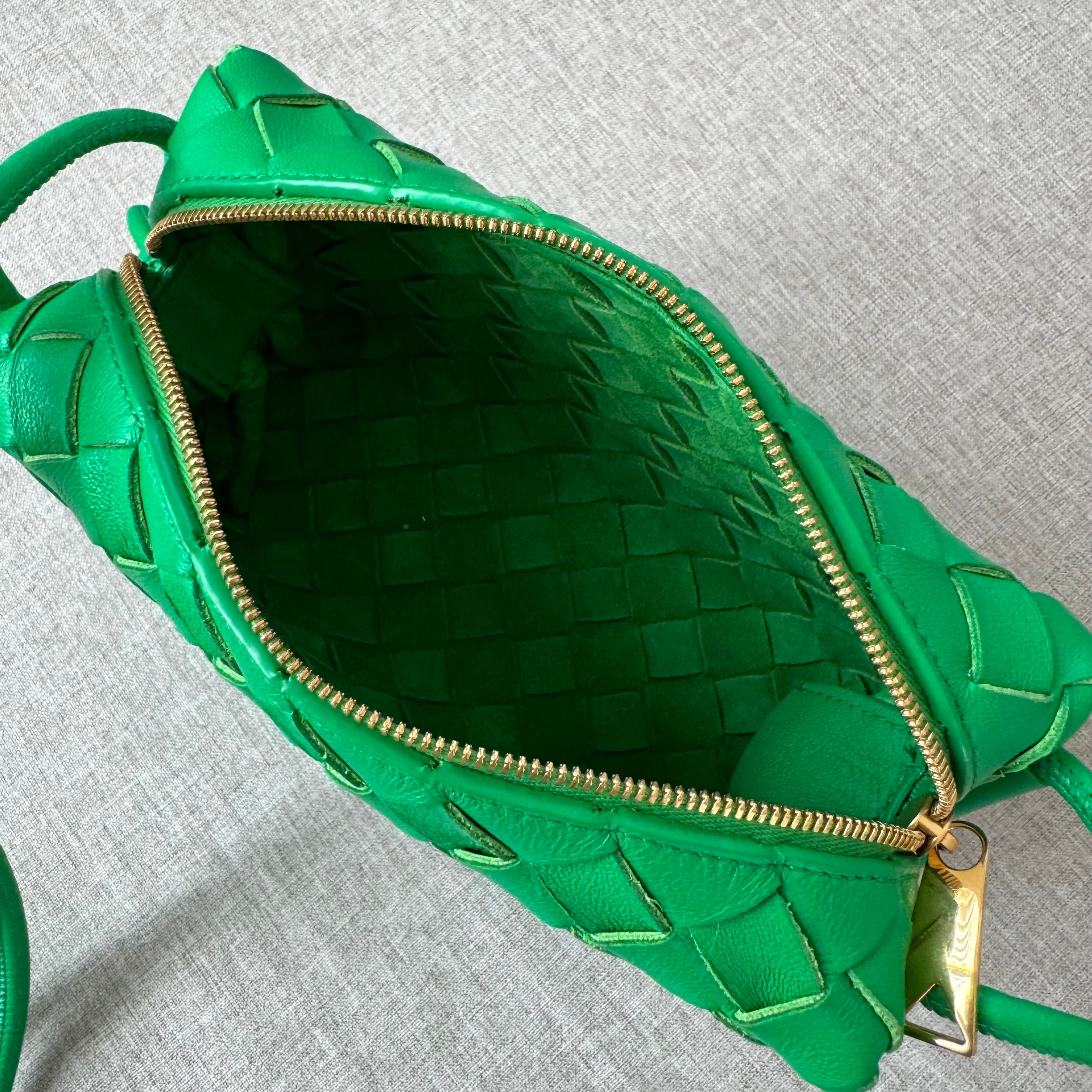 Bottega Veneta Mini Loop Camera Bag – The Closet New York