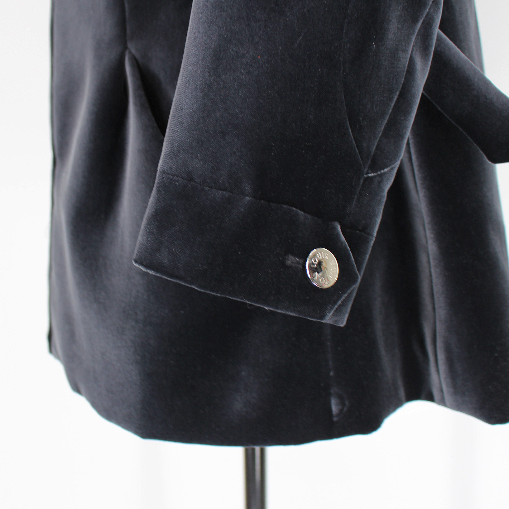 Louis Vuitton Tailored Navy Blue Velvet Silver Zip-Up Jacket – The Closet  New York
