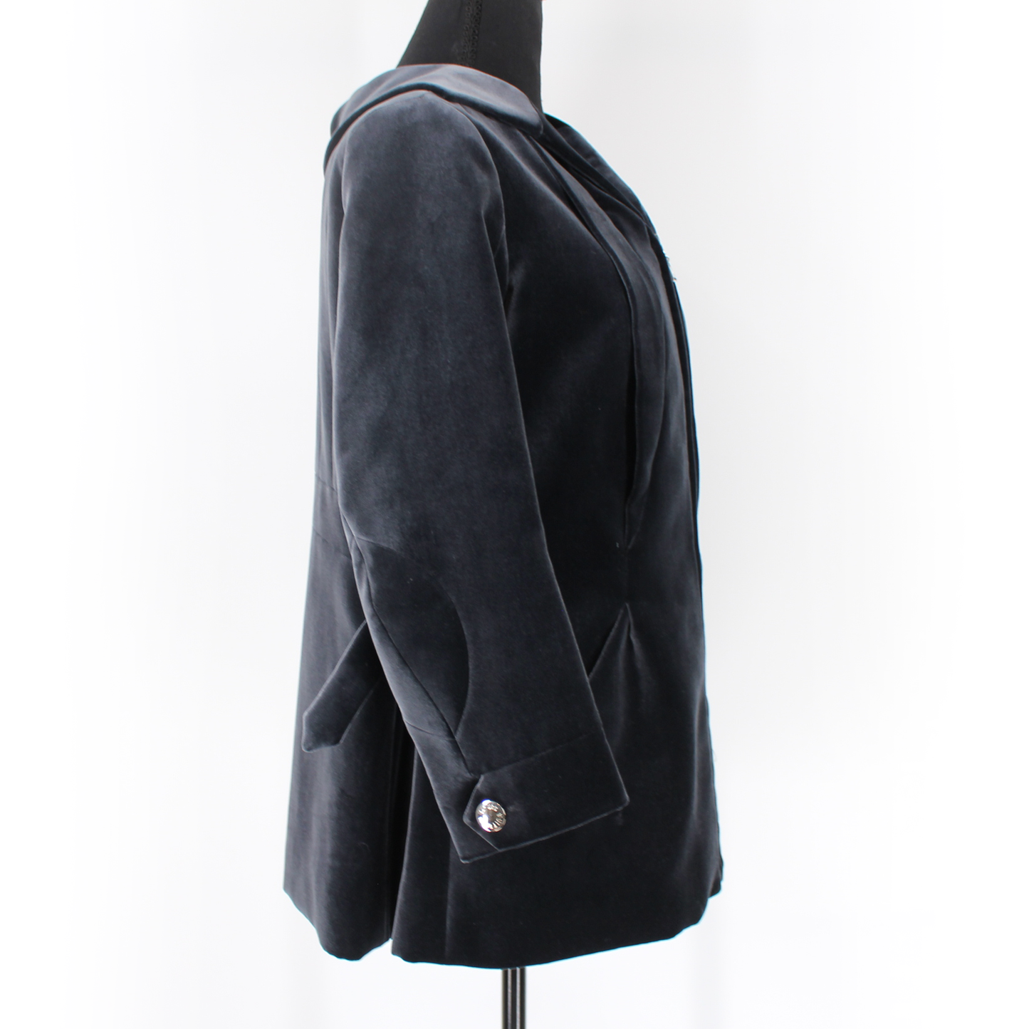 Louis Vuitton Tailored Navy Blue Velvet Silver Zip-Up Jacket – The Closet  New York
