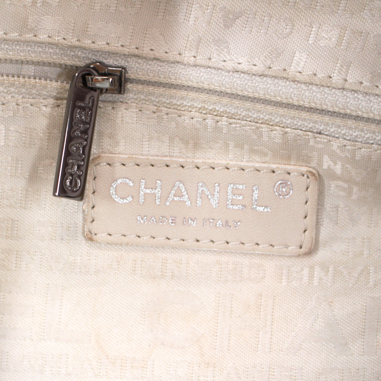 CHANEL Lambskin Ligne Lady Braid Tote