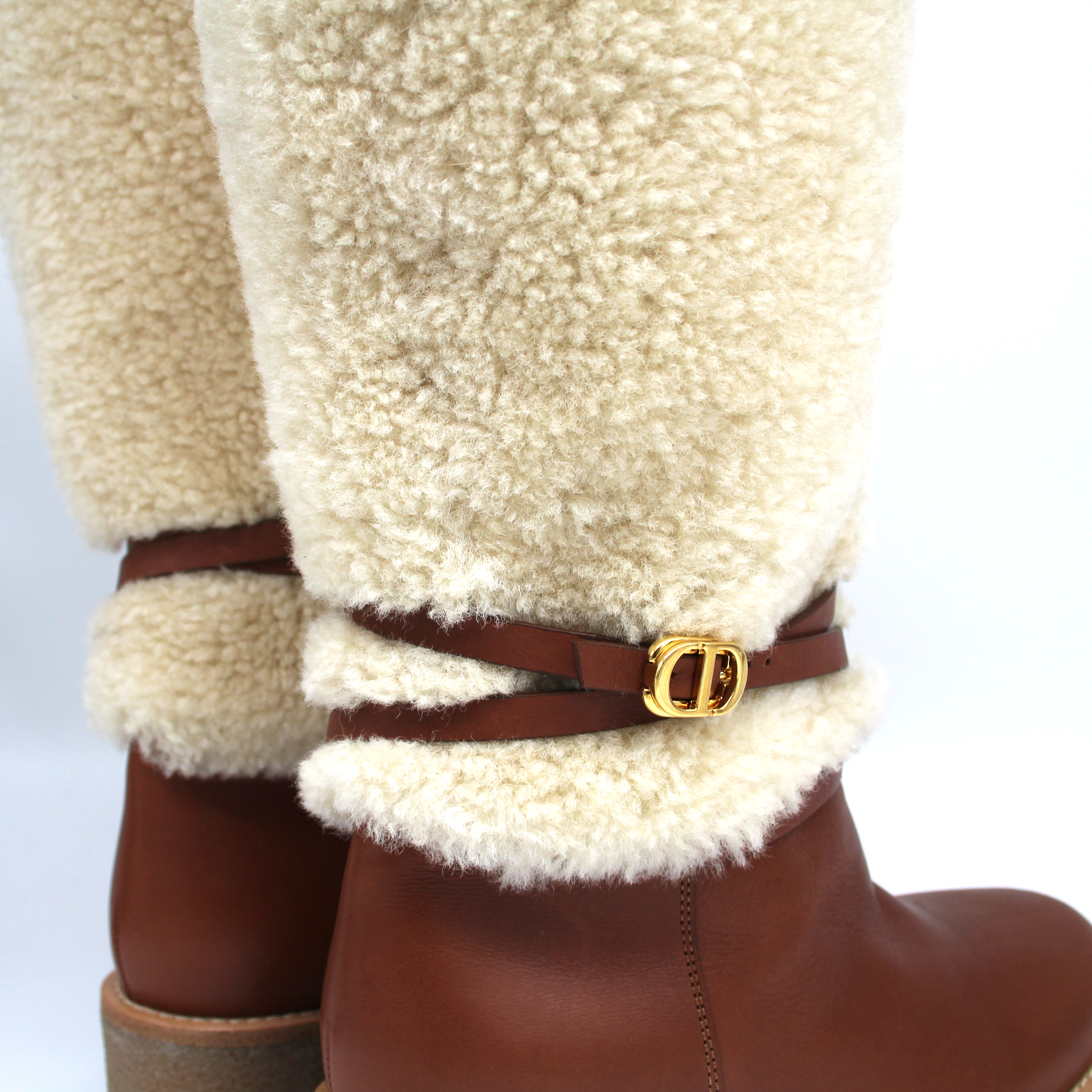 Vanessa 2025 tanker shearling